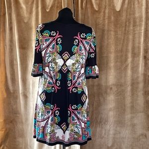 95% Polyester 5% Spandex